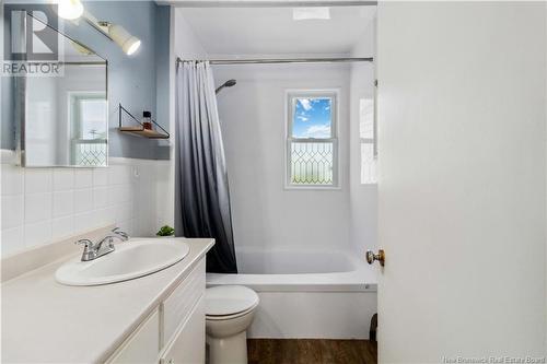 277 Carney Street, Fredericton, NB - Indoor Photo Showing Bathroom