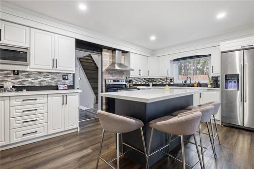 377 Book Road, Grimsby, ON - Indoor Photo Showing Kitchen With Upgraded Kitchen