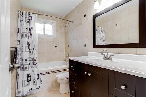 40 Queenslea Drive, Hamilton, ON - Indoor Photo Showing Bathroom