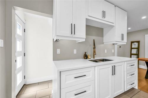 279 Province Street S, Hamilton, ON - Indoor Photo Showing Kitchen With Double Sink