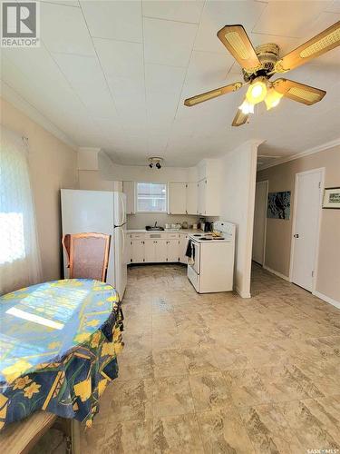 404 Second Avenue, Spy Hill, SK - Indoor