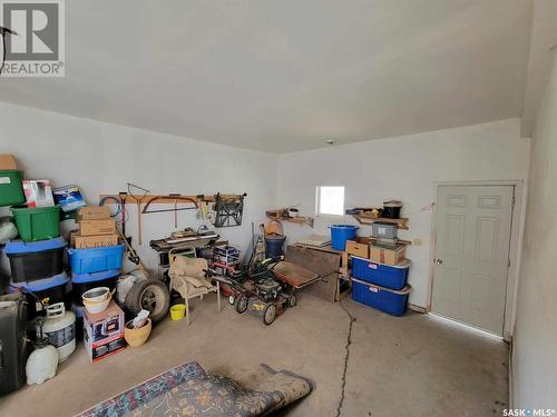 404 Second Avenue, Spy Hill, SK - Indoor