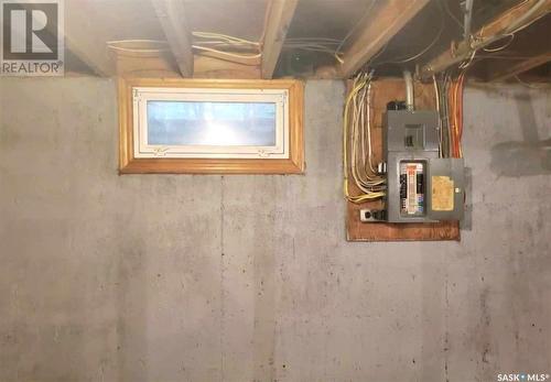 404 Second Avenue, Spy Hill, SK - Indoor Photo Showing Basement