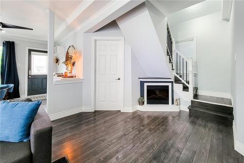 109 Mcanulty Boulevard, Hamilton, ON - Indoor Photo Showing Living Room With Fireplace