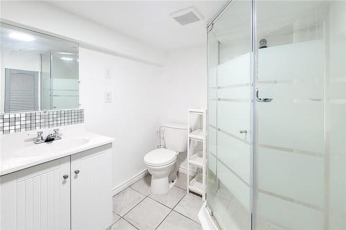 109 Mcanulty Boulevard, Hamilton, ON - Indoor Photo Showing Bathroom