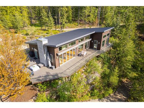 17246 Pilot Bay Road, Crawford Bay, BC - Outdoor