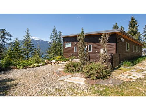 17246 Pilot Bay Road, Crawford Bay, BC - Outdoor