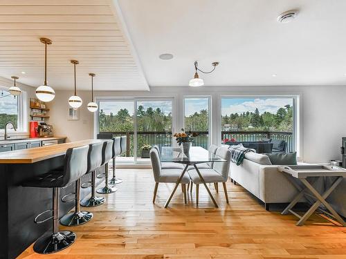 Kitchen - 53 Ch. Du Lac-Morency, Saint-Hippolyte, QC - Indoor Photo Showing Dining Room