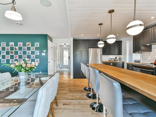 Kitchen - 53 Ch. Du Lac-Morency, Saint-Hippolyte, QC - Indoor Photo Showing Kitchen With Upgraded Kitchen