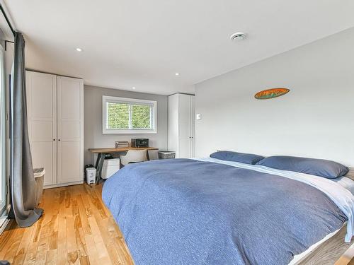 Master bedroom - 53 Ch. Du Lac-Morency, Saint-Hippolyte, QC - Indoor Photo Showing Bedroom