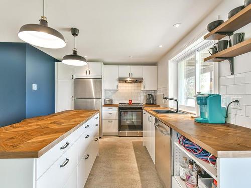 Intergenerational - 53 Ch. Du Lac-Morency, Saint-Hippolyte, QC - Indoor Photo Showing Kitchen