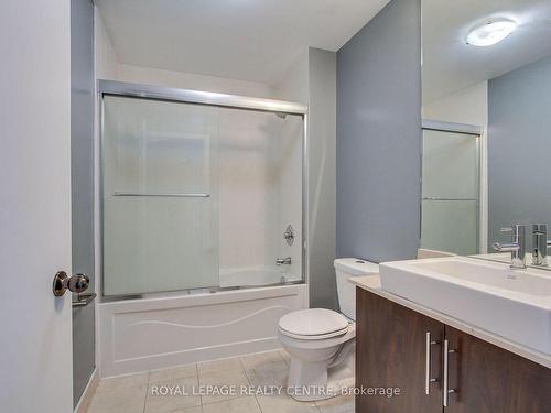 2605-55 Bremner Blvd, Toronto, ON - Indoor Photo Showing Bathroom