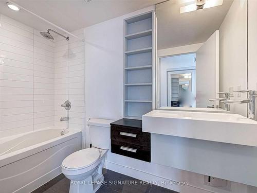 507-38 Dan Leckie Way, Toronto, ON - Indoor Photo Showing Bathroom