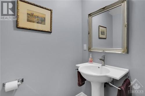 436 Mansfield Avenue, Ottawa, ON - Indoor Photo Showing Bathroom