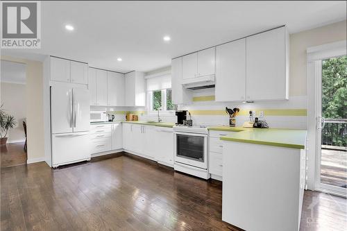 436 Mansfield Avenue, Ottawa, ON - Indoor Photo Showing Kitchen
