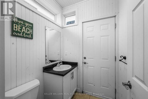 11380 Taylor Court, Milton, ON - Indoor Photo Showing Bathroom