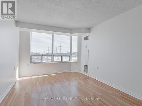 907 - 3088 Kennedy Road, Toronto, ON - Indoor Photo Showing Other Room