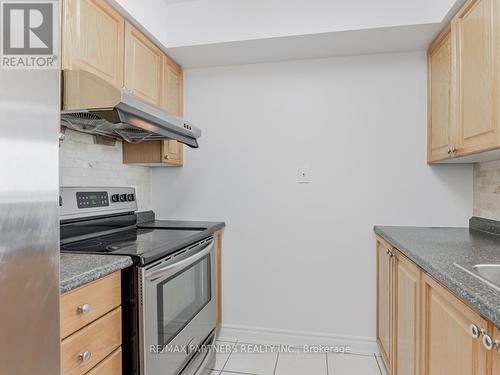 907 - 3088 Kennedy Road, Toronto (Steeles), ON - Indoor Photo Showing Kitchen