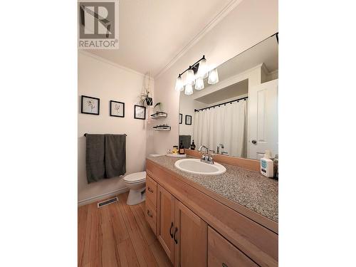 1041 Stirling Drive, Prince George, BC - Indoor Photo Showing Bathroom