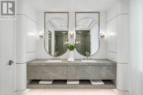 335 Lytton Boulevard, Toronto, ON - Indoor Photo Showing Bathroom
