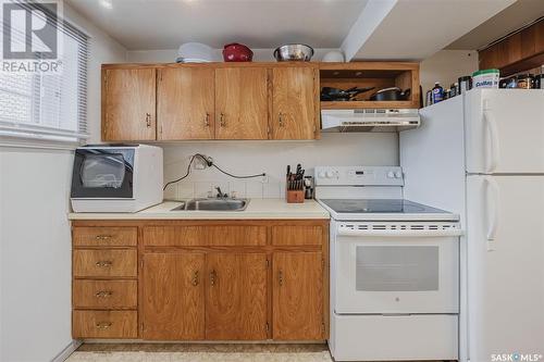 358 Appleby Crescent, Saskatoon, SK - Indoor Photo Showing Kitchen