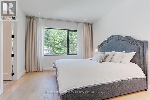 466 Castlefield Avenue, Toronto, ON - Indoor Photo Showing Bedroom