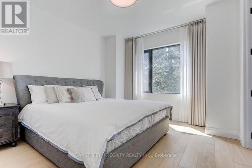 466 Castlefield Avenue, Toronto, ON - Indoor Photo Showing Bedroom