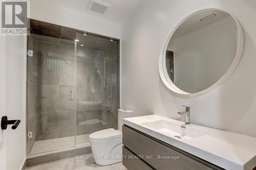466 Castlefield Avenue, Toronto, ON - Indoor Photo Showing Bathroom