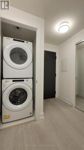 657 - 25 Adra Grado Way, Toronto, ON - Indoor Photo Showing Laundry Room