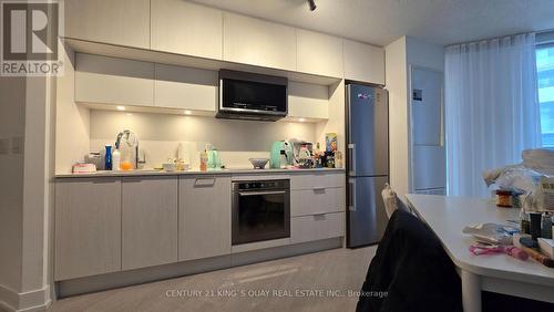 657 - 25 Adra Grado Way, Toronto, ON - Indoor Photo Showing Kitchen With Stainless Steel Kitchen