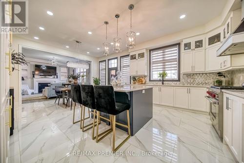 116 Klein Mills Road, Vaughan, ON - Indoor Photo Showing Kitchen With Upgraded Kitchen