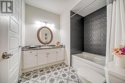 116 Klein Mills Road, Vaughan, ON - Indoor Photo Showing Bathroom