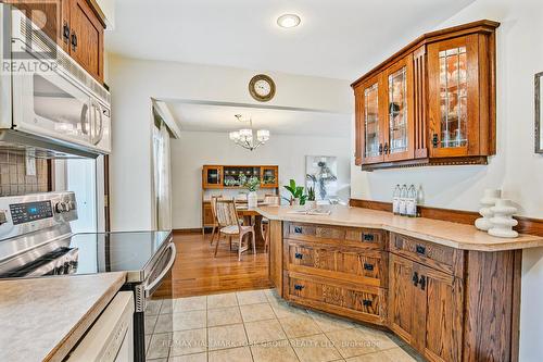 1833 St John'S Road, Innisfil, ON - Indoor Photo Showing Kitchen