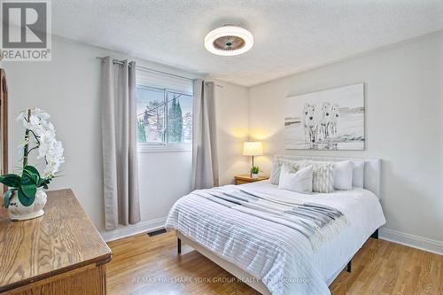 1833 St John'S Road, Innisfil, ON - Indoor Photo Showing Bedroom