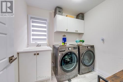 61 Tiberini Way, Bradford West Gwillimbury, ON - Indoor Photo Showing Laundry Room