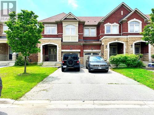 10 Isherwood Crescent, Vaughan, ON - Outdoor With Facade