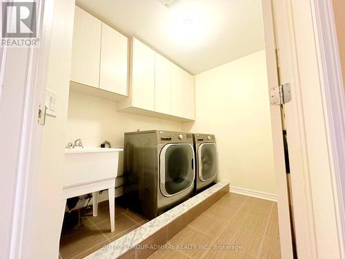 10 Isherwood Crescent, Vaughan, ON - Indoor Photo Showing Laundry Room