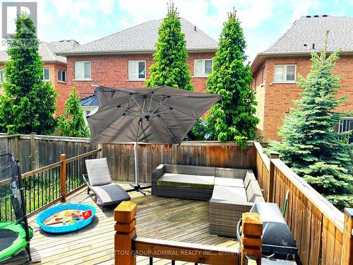 10 Isherwood Crescent, Vaughan, ON - Outdoor With Exterior