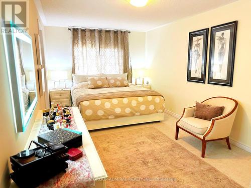 10 Isherwood Crescent, Vaughan, ON - Indoor Photo Showing Bedroom