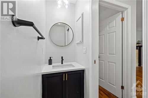 7 Gentle Gate Crescent, Ottawa, ON - Indoor Photo Showing Bathroom