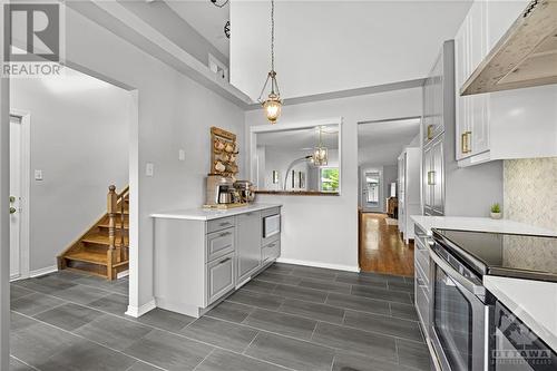 7 Gentle Gate Crescent, Ottawa, ON - Indoor Photo Showing Kitchen