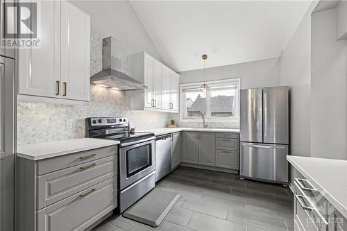 7 Gentle Gate Crescent, Ottawa, ON - Indoor Photo Showing Kitchen With Stainless Steel Kitchen With Upgraded Kitchen