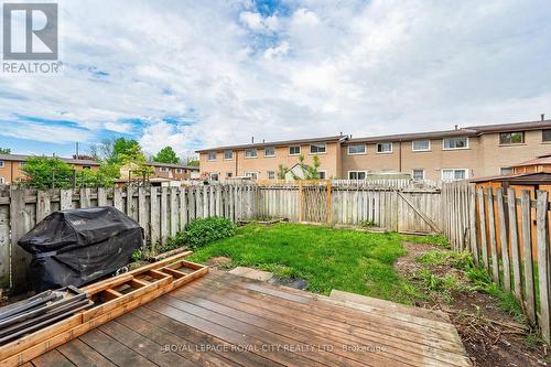 60 - 443 Victoria Road N, Guelph, ON - Outdoor