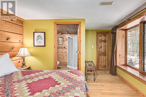 545413 Sideroad 4A Side Road, Grey Highlands, ON - Indoor Photo Showing Bedroom