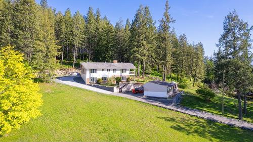 208 36Th Avenue, Erickson, BC - Outdoor