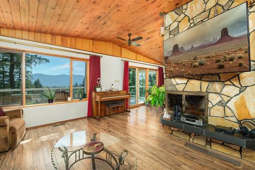 208 36Th Avenue, Erickson, BC - Indoor