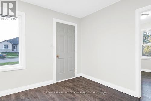 119 Centre Street, Belleville, ON - Indoor Photo Showing Other Room