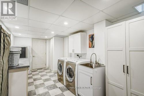 76 Augustine Avenue, Richmond Hill, ON - Indoor Photo Showing Laundry Room