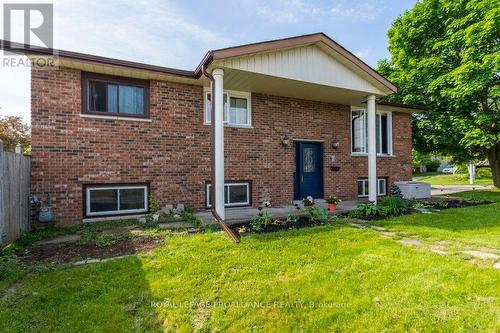 2 Staikos Court, Quinte West, ON - Outdoor