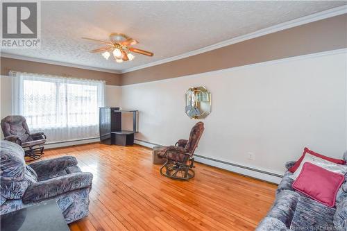 7705 Saint-Paul Street, Bas-Caraquet, NB - Indoor Photo Showing Living Room